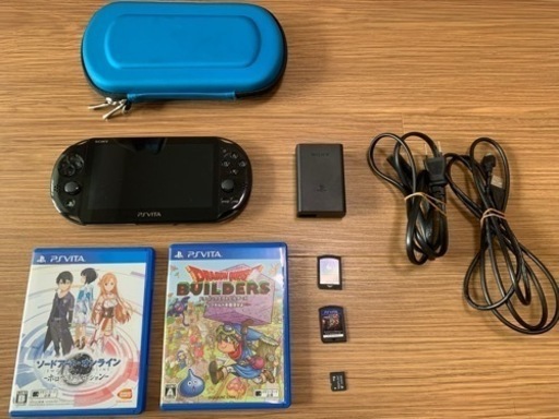 PSvita PCH-2000 ブラック本体+ソフト4本＋8Gメモリーカード