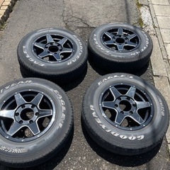 ハイエース　タイヤ　ホイルール