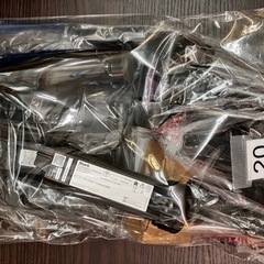 💨Shark💨シャーク💨コードレススティッククリーナー💨CS851JBR💨バッテリー、充電コード付き💨No.3036※現金、クレジット、スマホ決済対応※