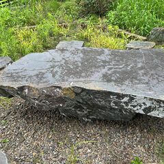 石造りのガーデン用テーブルセット