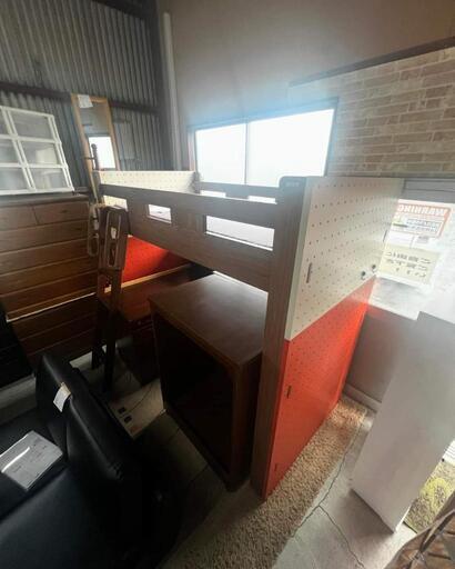 値下げ18,000円‼️美品 激安 コイズミ ロフトベッド 学習机セット