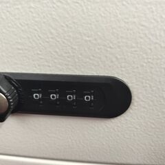 貴重品ロッカー　小物一時保管庫(貴重品ロッカー) ダイヤル錠 2列6段12人用 416.2×320×715mm ホワイトLK-3 