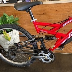 【marukin前後タイヤ・チューブ新品！】前後サスペンション付き　3×7速　26インチMTB レッド marukin前後タイヤ・チューブ新品！】前後サスペンション付き 3×7速 26