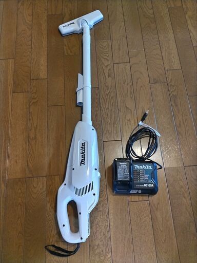 マキタ 掃除機 CL107FD 充電器 バッテリー１つ 充電式クリーナ DC10SA BL1015 makita