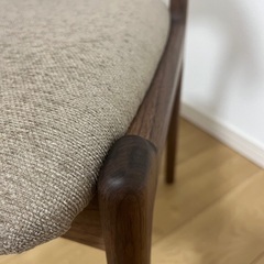 ウォールナット無垢材ダイニングチェア