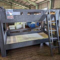 【Ｂ品】2段ベッド　ホワイト色とブラック色　現品限り39800円