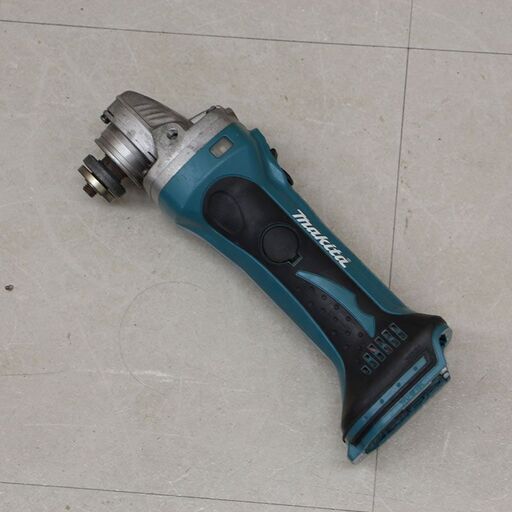 makita マキタ GA400D 充電式ディスクグラインダー サンダー 100mm コードレス 電動工具 14.4Ｖ (D5847rxY)