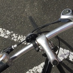 【✨オシャレなクロス入荷❗️ギア付き❗️通学❗️通学❗️遊びに大活躍❗️✨】ROAOMARK 700CCクロスバイク