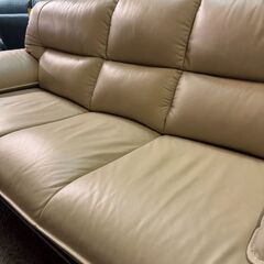 ソファ　3人用　3人掛け　ホワイト　クリーム　オシャレ　広々　アンティーク　合皮　大家族　広い　イス　