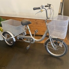 【スイング機能付き】3輪ワゴン　シルバー