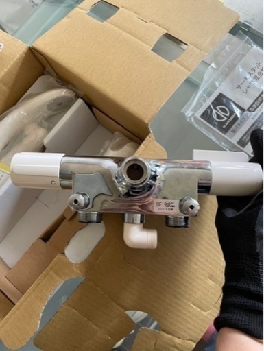 サーモススタットシャワ混合栓\n
