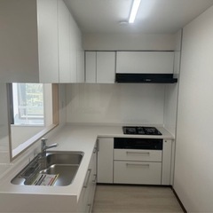 激安即決未使用展示品 システムキッチン レンジフード付 収納たっぷり