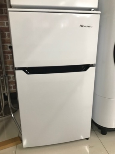 冷凍冷蔵庫（Hisense）、93リットル、2020年