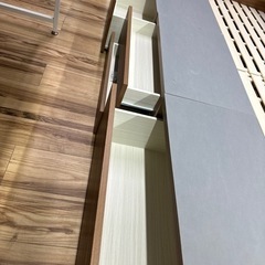 引き出し付き　シングルベッド