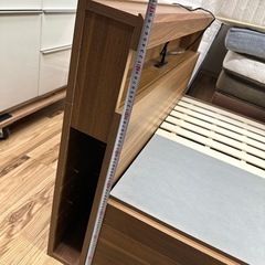 引き出し付き　シングルベッド