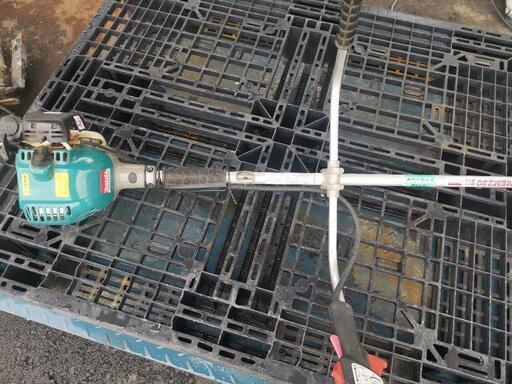 草刈り機