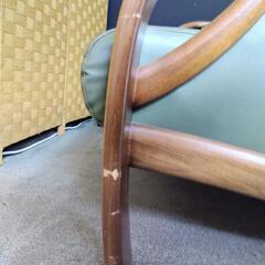 〈値下げしました！〉　カリモク家具　2人掛けソファ　WT33モデル　革製品　Karimoku　zf-1