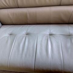 〈値下げしました！〉　カリモク家具　2人掛けソファ　WT33モデル　革製品　Karimoku　zf-1