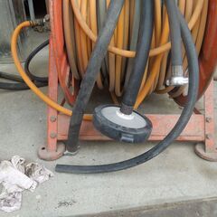 丸山の動力噴霧器です。