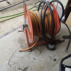 丸山の動力噴霧器です。