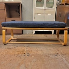 《売約済》【武蔵小山店】 無印　無印良品　MUJI  リビングでもダイニングでもつかえるベンチ　オーク材　　リビングでも　ダイニングでも　デニム　ベンチ