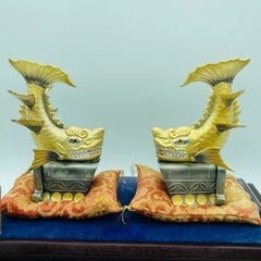 a0507601 長栄作 銀製 シャチホコ 鯱鉾 ガラスケース 縁起物 鯱 シルバー 工芸 置物 中古品