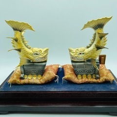 a0507601 長栄作 銀製 シャチホコ 鯱鉾 ガラスケース 縁起物 鯱 シルバー 工芸 置物 中古品