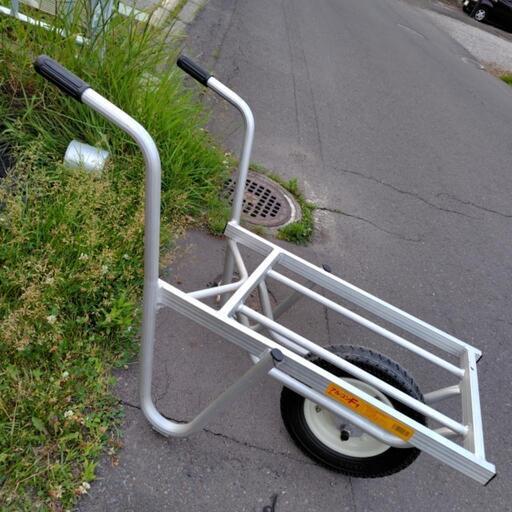 アルコンF1 ノーパンクタイヤ交換済み　手押し車　台車　ネコ車　家庭菜園　庭仕事