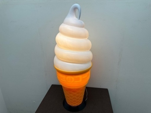 日生コーン　ソフトクリーム　サイン　電飾看板　ソフトスタンド　２０１９年製　店舗用　W380ｘH950ｍｍ