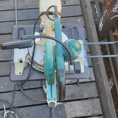 マキタのスライドマルノコです