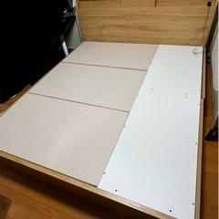 ベッドフレーム　クイーン　ニトリ