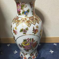 薩摩　金彩花柄花瓶 薩摩 金彩花柄花瓶