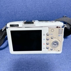 【最終値下げ⭐︎】オリンパス　ミラーレス　カメラ