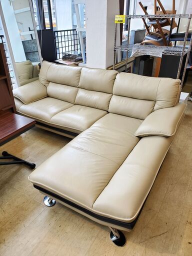 ニトリ NITORI コーナーソファー ロゾ 3人掛け 左カウチ ソファー ベージュ レザー 定価169900円■幅240㎝x奥行181㎝x高さ89㎝■近隣配送無料 買取帝国 朝霞店