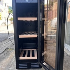 中古 三ツ星貿易製ワインセラー MLY-60C 詳細は下記の通りになります。