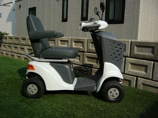 最終処分価格！スズキセニアカーET4D　電動4輪車　　免許不要・税金なし・歩道走行 最終処分価格！スズキセニアカーET4D 電動4輪車 免許不要・税金なし