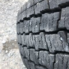 グッドイヤー　アイスナビカーゴ　195/80R15