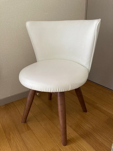 ほぼ新品　美品　おしゃれ　いす　回転チェア　ダイニングチェア