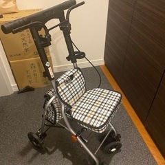 幸和製作所 シルバーカー コンパクトタイプ プチカ2 座れる 幸和製作所 （ カート 歩行器 歩行車 折りたたみ 軽量 アルミ製 歩行補助 介護 高齢者） 