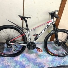 GIANT.TARON MTB27.5インチSHIMANO 24段変速、前後油圧式ディスクブレーキ