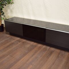 【9/13受渡終了】≪yt1494ジ≫ 松田家具？ ガラス天板TVボード 2000サバースローTV 幅約199cm シック/モダン/モノトーン/幅200/TV台/ロータイプ/中古家具/宮城県仙台市 60707-05 ≪yt1494ジ≫ 松田家具？ ガラス天板TVボード 2000サバースローTV 幅約