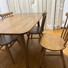 【売約済み】4人掛けダイニングテーブル