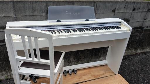 姫路〜鳥取市〜兵庫〜姫路〜大阪まで配達無料！\n送料込み CASIO 電子ピアノ PX-735 2011年製 激可愛い❤⑮楽器