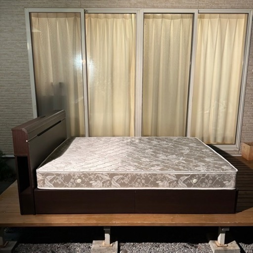 ニトリLEDライト、AC電源付きベッドフレーム+ボンネルコイルマットレス ダブルサイズ 相場合計69,800円