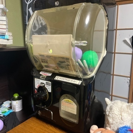 ガチャガチャ本体