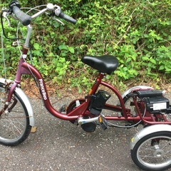 ナショナル　三輪電動自転車　バッテリーダメ、古いですがまだきれいです ナショナル 三輪電動自転車 バッテリーダメ、古いですがまだきれいです
