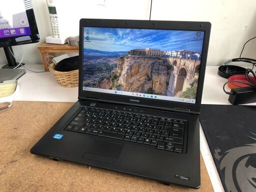 東芝：dynabook Satellite B552/F Core i3 4GB SSD240GB Windows11 Microsoft Officeインストール