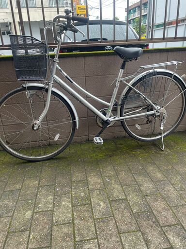 リサイクルショップどりーむ荒田店 No1353 自転車　26インチ　ギア切り替え付き♪　LEDオートライト付き　安心の日本製♪　シンプルで乗りやすい♪