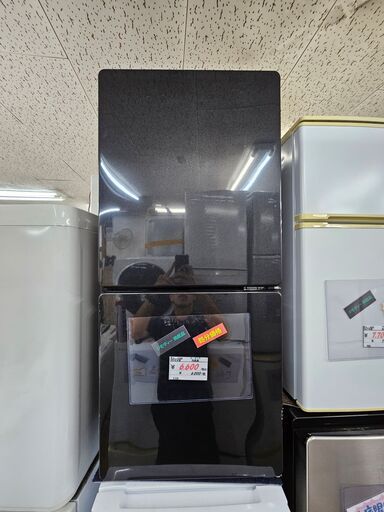 【リサイクルショップどりーむ鹿大前店】No.10308　処分特価！　ユーイング　2ドア冷蔵庫　2014年製　全体容量110L　1人暮らしに最適なサイズです♪