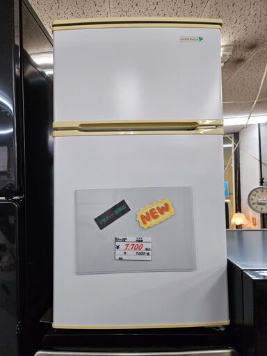 【リサイクルショップどりーむ鹿大前店】No.10309　ヤマダ　2ドア冷蔵庫　2017年製　全体容量90L　1人暮らしに最適なサイズです♪　※冷凍室パッキンにカビ有(´;ω;｀)
